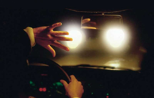 Свет в лицо водителю