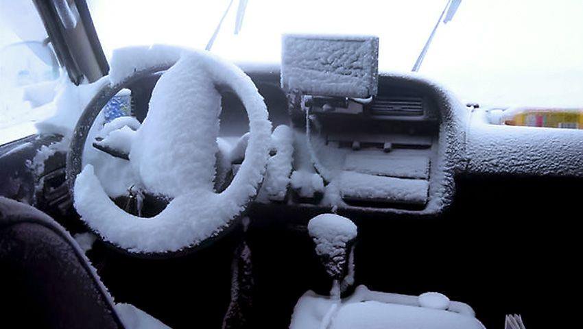 Решение проблемы попадания снега при открывании двери авто фото