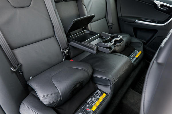 Задние сидения  Volvo XC60