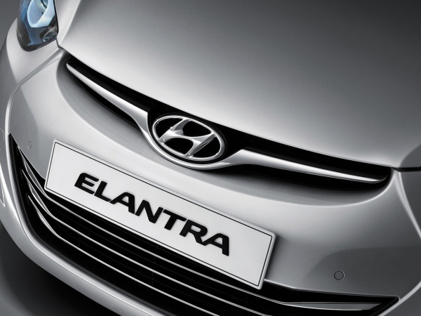 Hyundai Elantra фото
