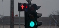 Светофоры с красным крестом - кому придется остановиться?